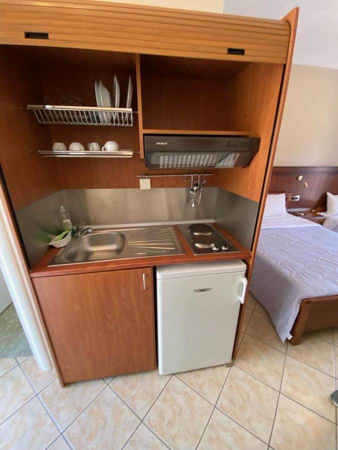 Paradosi Rooms Igoemenitsa Buitenkant foto