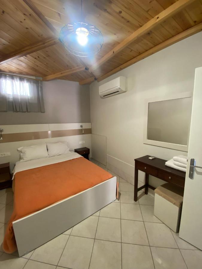 Paradosi Rooms Igoemenitsa Buitenkant foto