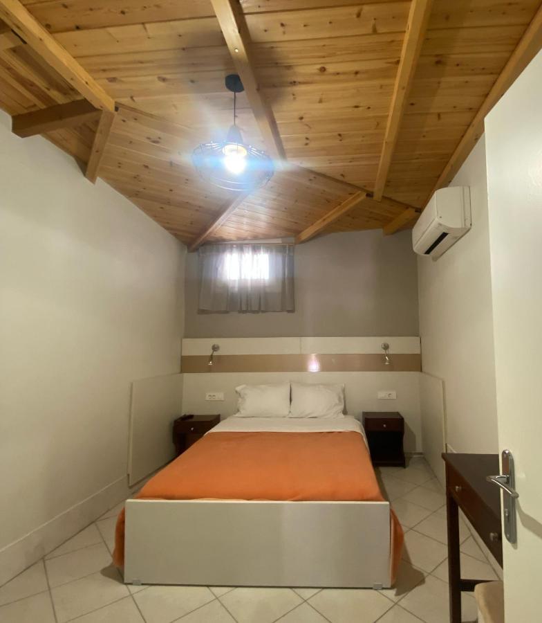 Paradosi Rooms Igoemenitsa Buitenkant foto