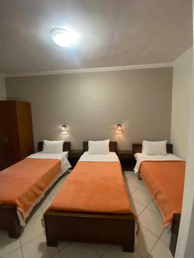 Paradosi Rooms Igoemenitsa Buitenkant foto