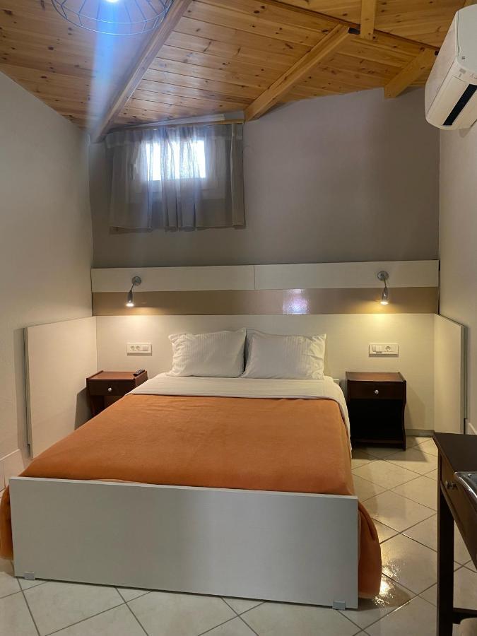 Paradosi Rooms Igoemenitsa Buitenkant foto