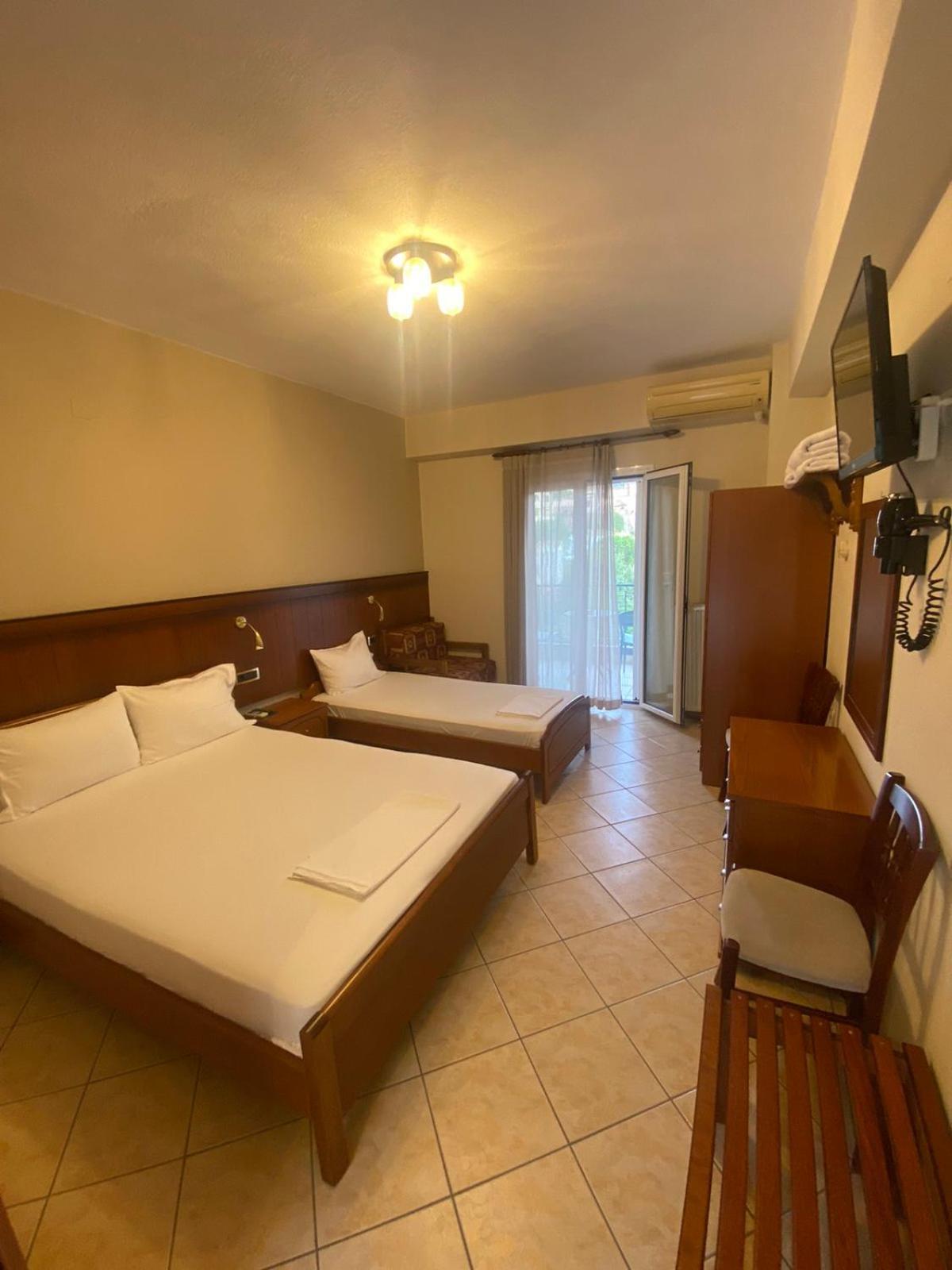 Paradosi Rooms Igoemenitsa Buitenkant foto