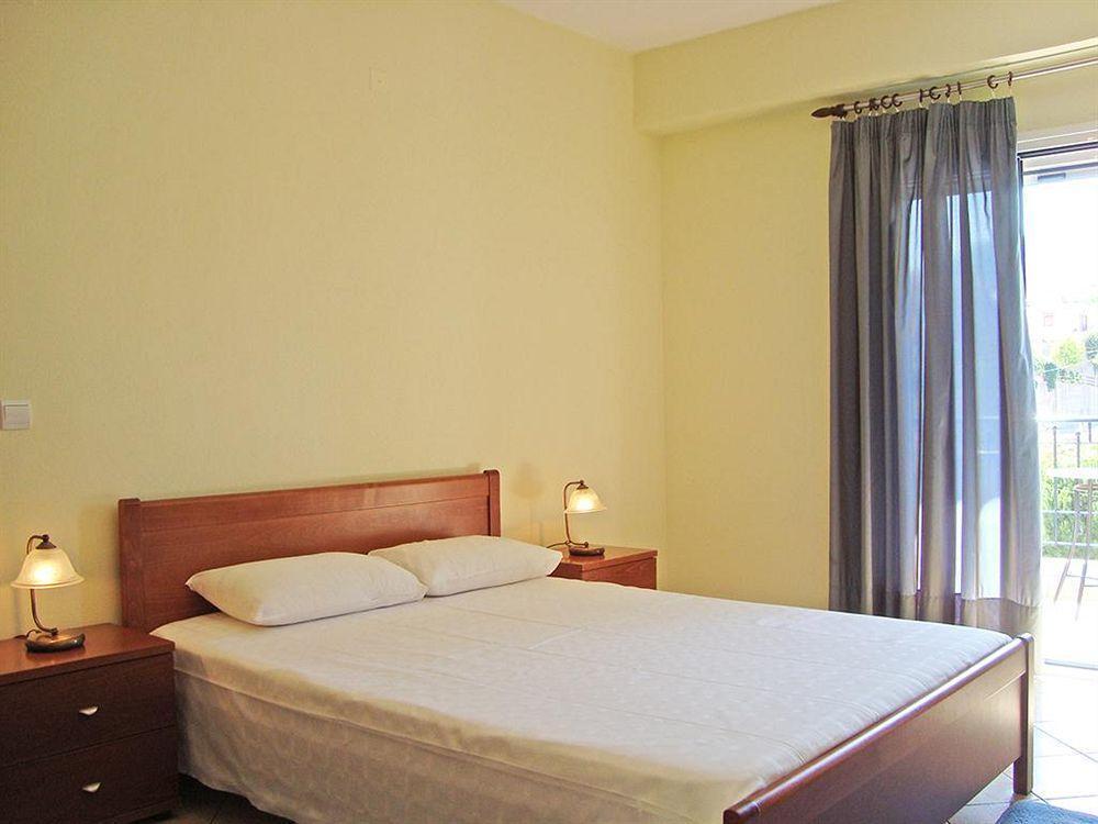 Paradosi Rooms Igoemenitsa Buitenkant foto